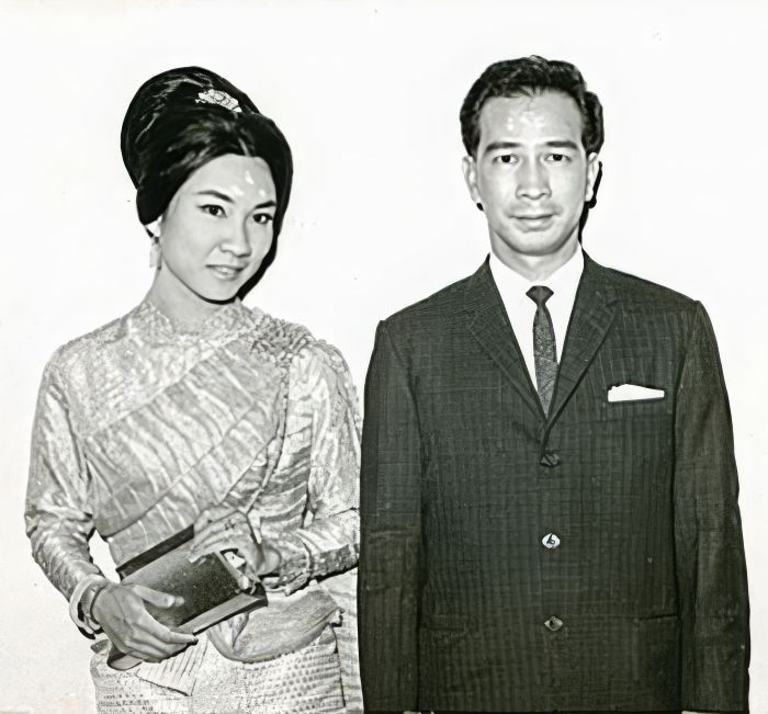สดใส พันธุมโกมล, Sodsai Pantoomkomol